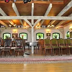 펜션 Domy Konesera Trzcin