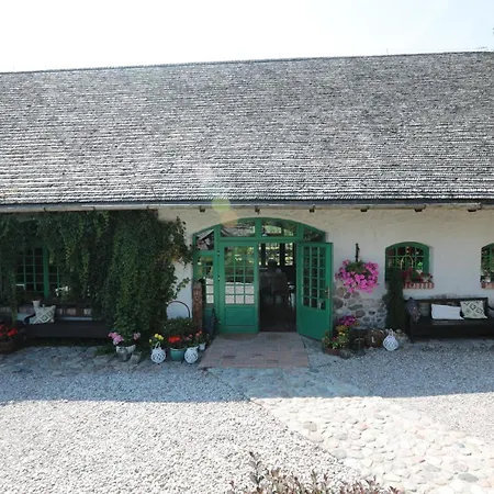 Konesera Semesterbostad Trzcin