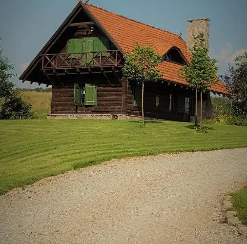 Konesera Holiday home Trzcin