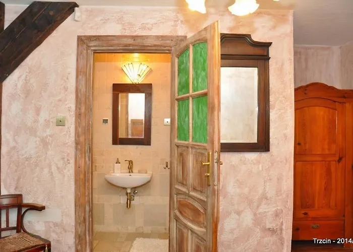 Konesera Holiday home Trzcin